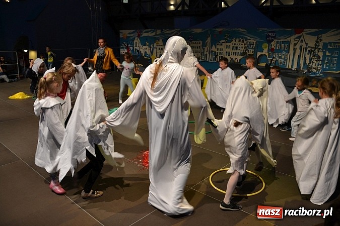 Zdjęcie w galerii na portalu naszraciborz.pl: Powitanie wakacji na zamku, czyli IV Zamkowa Noc z Duchami  wiadomości z regionu