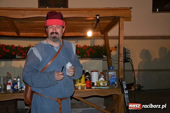 Zdjęcie w galerii na portalu naszraciborz.pl: Powitanie wakacji na zamku, czyli IV Zamkowa Noc z Duchami  wiadomości z regionu