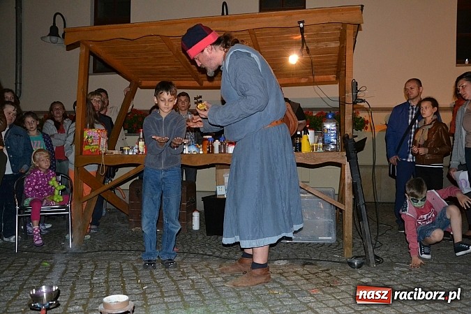 Zdjęcie w galerii na portalu naszraciborz.pl: Powitanie wakacji na zamku, czyli IV Zamkowa Noc z Duchami  wiadomości z regionu