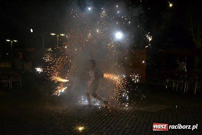 Zdjęcie w galerii na portalu naszraciborz.pl: Powitanie wakacji na zamku, czyli IV Zamkowa Noc z Duchami  wiadomości z regionu