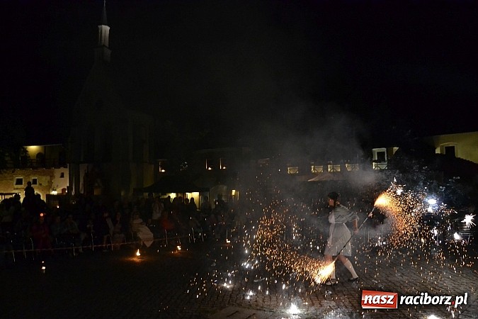 Zdjęcie w galerii na portalu naszraciborz.pl: Powitanie wakacji na zamku, czyli IV Zamkowa Noc z Duchami  wiadomości z regionu