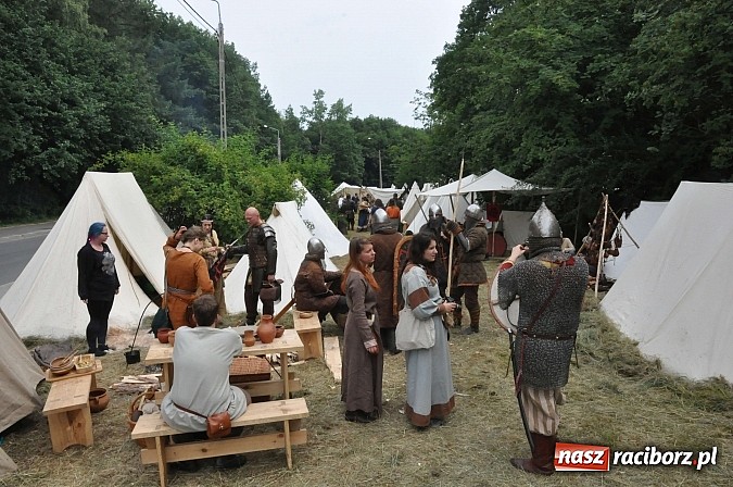 Zdjęcie w galerii na portalu naszraciborz.pl: Ruszył VII Raciborski Festiwal Średniowieczny wiadomości z regionu