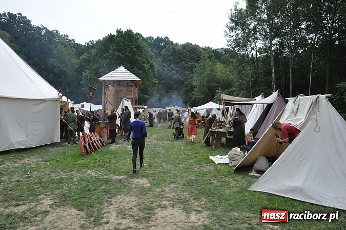 Zdjęcie w galerii na portalu naszraciborz.pl: Ruszył VII Raciborski Festiwal Średniowieczny wiadomości z regionu