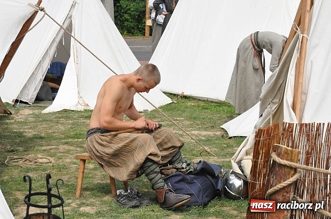 Zdjęcie w galerii na portalu naszraciborz.pl: Ruszył VII Raciborski Festiwal Średniowieczny wiadomości z regionu
