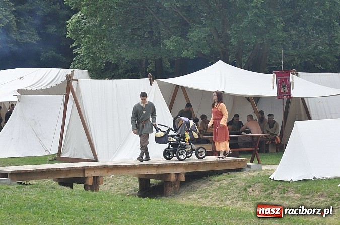 Zdjęcie w galerii na portalu naszraciborz.pl: Ruszył VII Raciborski Festiwal Średniowieczny wiadomości z regionu