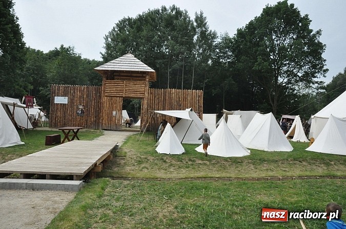 Zdjęcie w galerii na portalu naszraciborz.pl: Ruszył VII Raciborski Festiwal Średniowieczny wiadomości z regionu