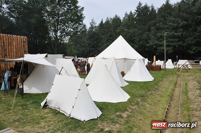 Zdjęcie w galerii na portalu naszraciborz.pl: Ruszył VII Raciborski Festiwal Średniowieczny wiadomości z regionu