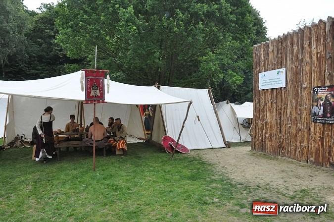 Zdjęcie w galerii na portalu naszraciborz.pl: Ruszył VII Raciborski Festiwal Średniowieczny wiadomości z regionu
