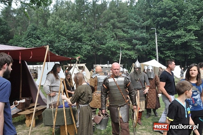 Zdjęcie w galerii na portalu naszraciborz.pl: Ruszył VII Raciborski Festiwal Średniowieczny wiadomości z regionu