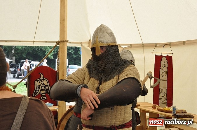 Zdjęcie w galerii na portalu naszraciborz.pl: Ruszył VII Raciborski Festiwal Średniowieczny wiadomości z regionu