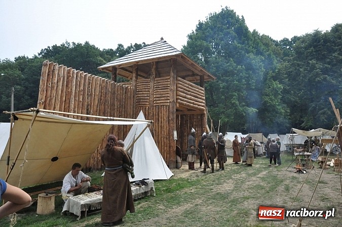 Zdjęcie w galerii na portalu naszraciborz.pl: Ruszył VII Raciborski Festiwal Średniowieczny wiadomości z regionu