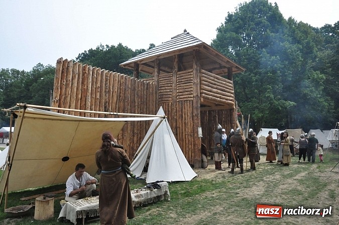 Zdjęcie w galerii na portalu naszraciborz.pl: Ruszył VII Raciborski Festiwal Średniowieczny wiadomości z regionu