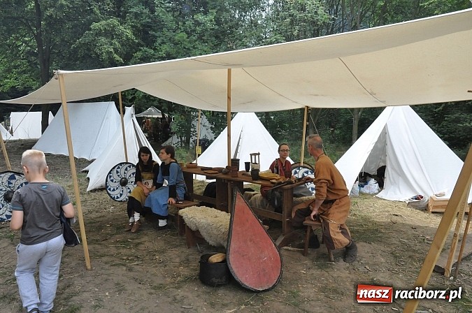 Zdjęcie w galerii na portalu naszraciborz.pl: Ruszył VII Raciborski Festiwal Średniowieczny wiadomości z regionu