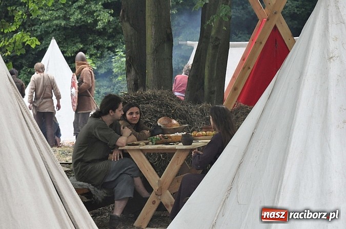 Zdjęcie w galerii na portalu naszraciborz.pl: Ruszył VII Raciborski Festiwal Średniowieczny wiadomości z regionu