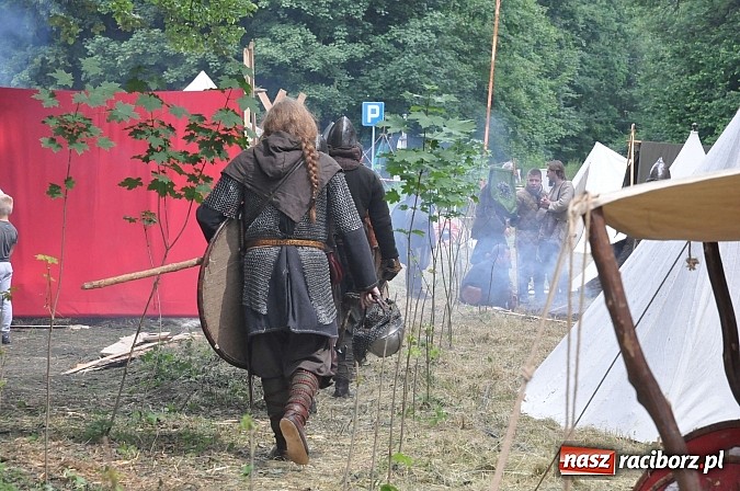 Zdjęcie w galerii na portalu naszraciborz.pl: Ruszył VII Raciborski Festiwal Średniowieczny wiadomości z regionu