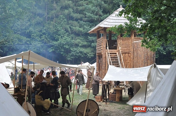 Zdjęcie w galerii na portalu naszraciborz.pl: Ruszył VII Raciborski Festiwal Średniowieczny wiadomości z regionu