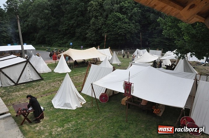 Zdjęcie w galerii na portalu naszraciborz.pl: Ruszył VII Raciborski Festiwal Średniowieczny wiadomości z regionu