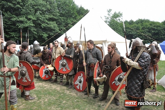 Zdjęcie w galerii na portalu naszraciborz.pl: Ruszył VII Raciborski Festiwal Średniowieczny wiadomości z regionu