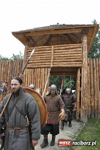 Zdjęcie w galerii na portalu naszraciborz.pl: Ruszył VII Raciborski Festiwal Średniowieczny wiadomości z regionu