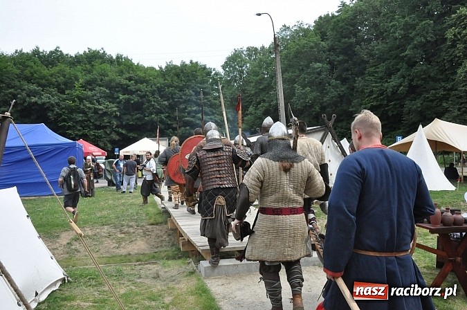 Zdjęcie w galerii na portalu naszraciborz.pl: Ruszył VII Raciborski Festiwal Średniowieczny wiadomości z regionu