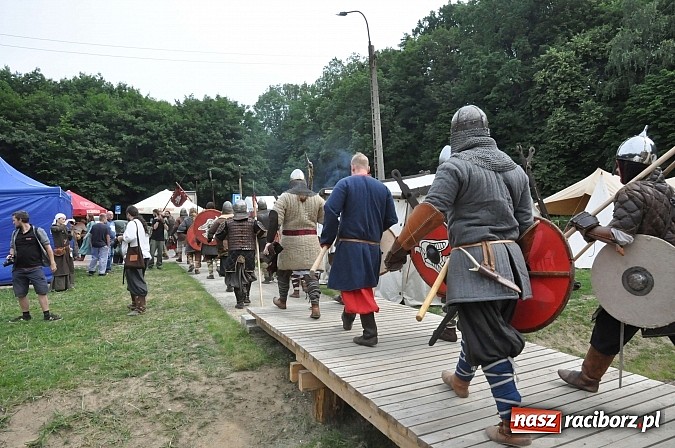 Zdjęcie w galerii na portalu naszraciborz.pl: Ruszył VII Raciborski Festiwal Średniowieczny wiadomości z regionu