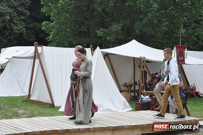 Zdjęcie w galerii na portalu naszraciborz.pl: Ruszył VII Raciborski Festiwal Średniowieczny wiadomości z regionu