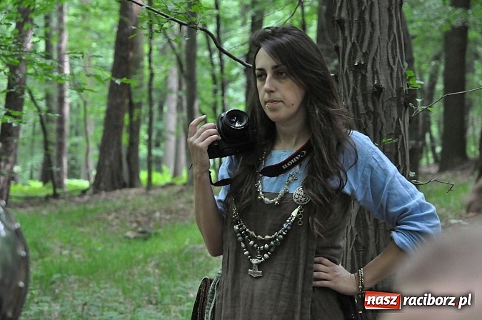 Zdjęcie w galerii na portalu naszraciborz.pl: Manewry wojów w lesie Obora. Stoczono kilka potyczek. Bez przelewek wiadomości z regionu