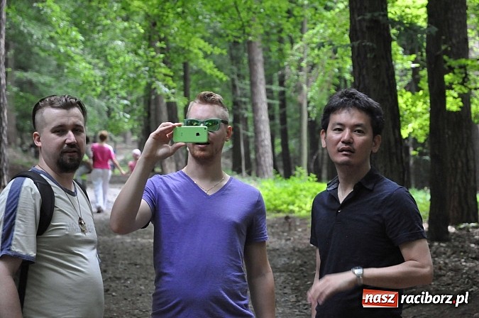 Zdjęcie w galerii na portalu naszraciborz.pl: Manewry wojów w lesie Obora. Stoczono kilka potyczek. Bez przelewek wiadomości z regionu