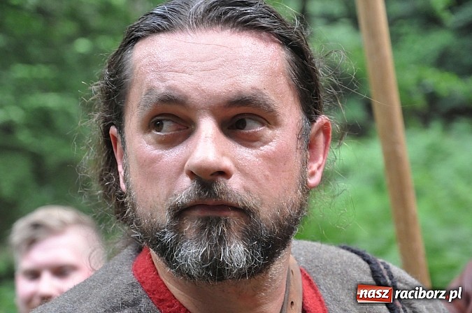 Zdjęcie w galerii na portalu naszraciborz.pl: Manewry wojów w lesie Obora. Stoczono kilka potyczek. Bez przelewek wiadomości z regionu