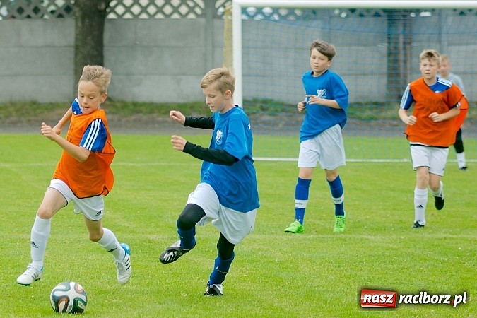 Zdjęcie w galerii na portalu naszraciborz.pl: Tworków Cup 2015: Wiele emocji i bramek w Tworkowie. MKS Żory z pucharem Wójta wiadomości z regionu