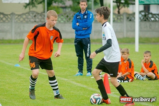 Zdjęcie w galerii na portalu naszraciborz.pl: Tworków Cup 2015: Wiele emocji i bramek w Tworkowie. MKS Żory z pucharem Wójta wiadomości z regionu