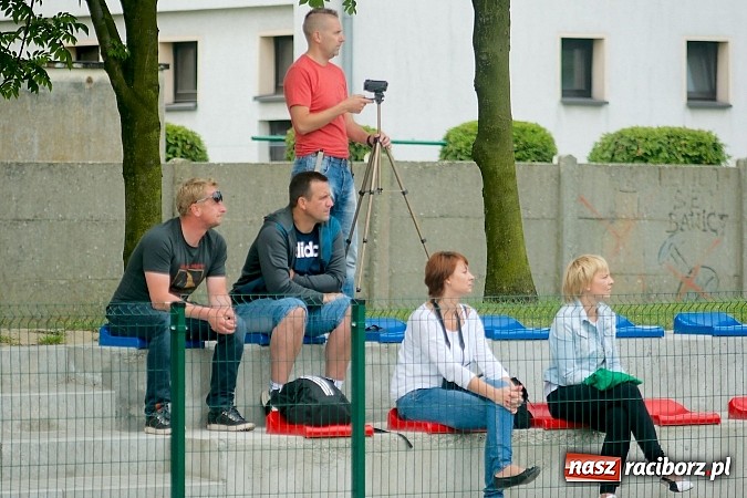 Zdjęcie w galerii na portalu naszraciborz.pl: Tworków Cup 2015: Wiele emocji i bramek w Tworkowie. MKS Żory z pucharem Wójta wiadomości z regionu