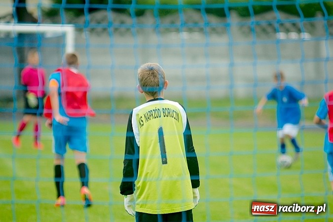 Zdjęcie w galerii na portalu naszraciborz.pl: Tworków Cup 2015: Wiele emocji i bramek w Tworkowie. MKS Żory z pucharem Wójta wiadomości z regionu
