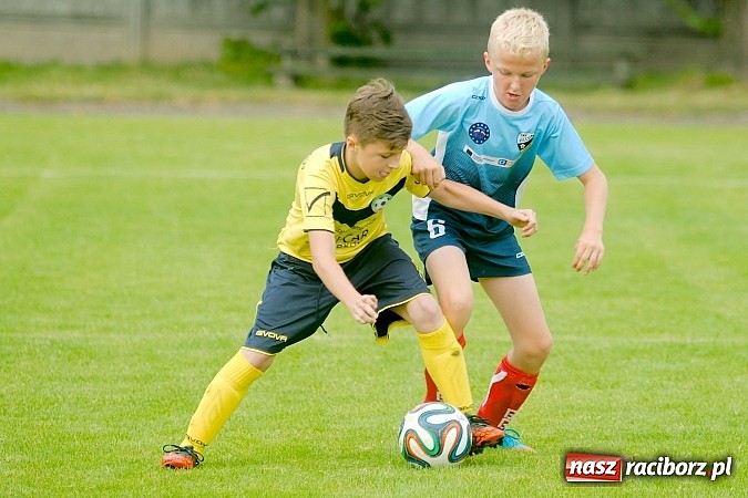 Zdjęcie w galerii na portalu naszraciborz.pl: Tworków Cup 2015: Wiele emocji i bramek w Tworkowie. MKS Żory z pucharem Wójta wiadomości z regionu