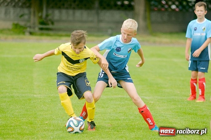 Zdjęcie w galerii na portalu naszraciborz.pl: Tworków Cup 2015: Wiele emocji i bramek w Tworkowie. MKS Żory z pucharem Wójta wiadomości z regionu