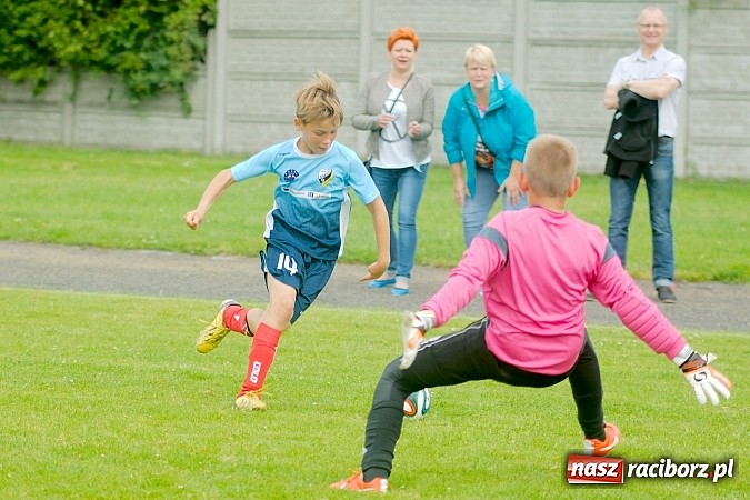 Zdjęcie w galerii na portalu naszraciborz.pl: Tworków Cup 2015: Wiele emocji i bramek w Tworkowie. MKS Żory z pucharem Wójta wiadomości z regionu