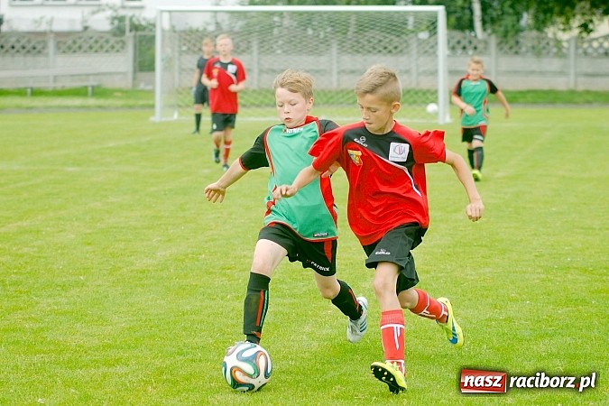 Zdjęcie w galerii na portalu naszraciborz.pl: Tworków Cup 2015: Wiele emocji i bramek w Tworkowie. MKS Żory z pucharem Wójta wiadomości z regionu