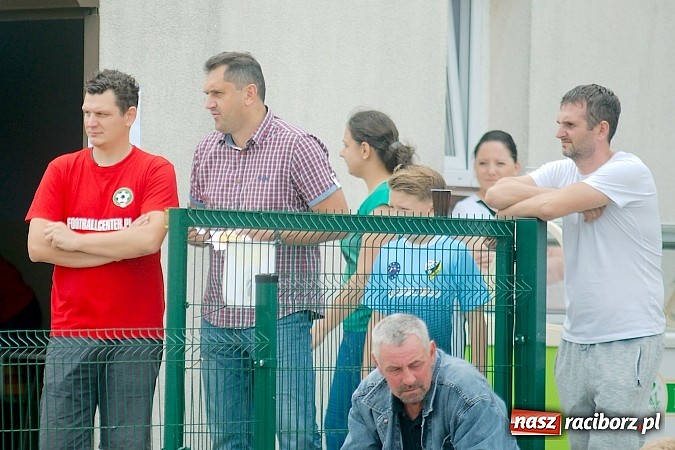 Zdjęcie w galerii na portalu naszraciborz.pl: Tworków Cup 2015: Wiele emocji i bramek w Tworkowie. MKS Żory z pucharem Wójta wiadomości z regionu