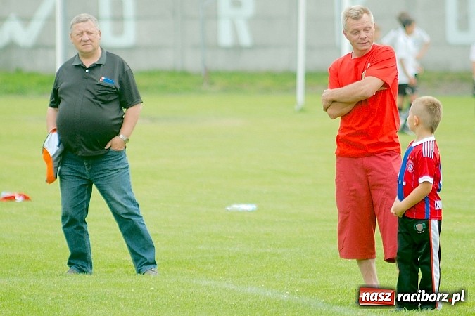 Zdjęcie w galerii na portalu naszraciborz.pl: Tworków Cup 2015: Wiele emocji i bramek w Tworkowie. MKS Żory z pucharem Wójta wiadomości z regionu