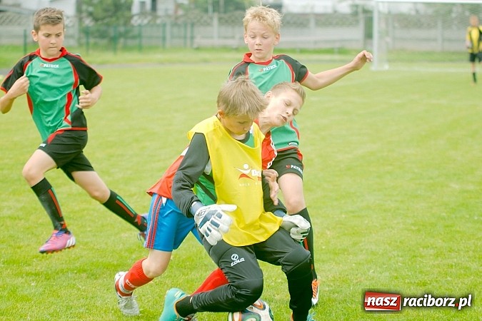 Zdjęcie w galerii na portalu naszraciborz.pl: Tworków Cup 2015: Wiele emocji i bramek w Tworkowie. MKS Żory z pucharem Wójta wiadomości z regionu