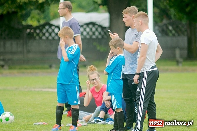Zdjęcie w galerii na portalu naszraciborz.pl: Tworków Cup 2015: Wiele emocji i bramek w Tworkowie. MKS Żory z pucharem Wójta wiadomości z regionu