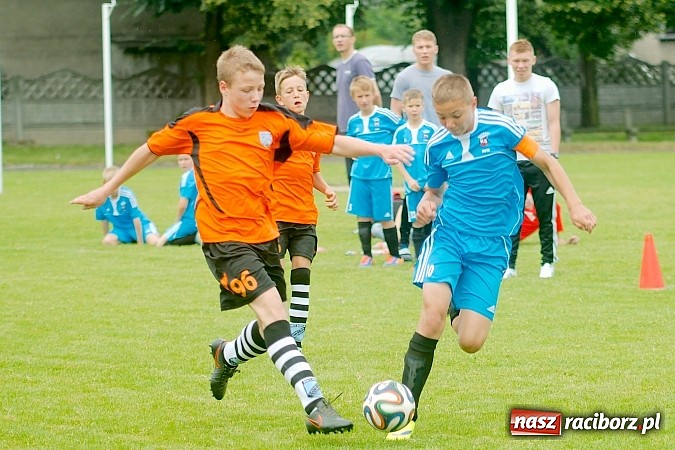 Zdjęcie w galerii na portalu naszraciborz.pl: Tworków Cup 2015: Wiele emocji i bramek w Tworkowie. MKS Żory z pucharem Wójta wiadomości z regionu