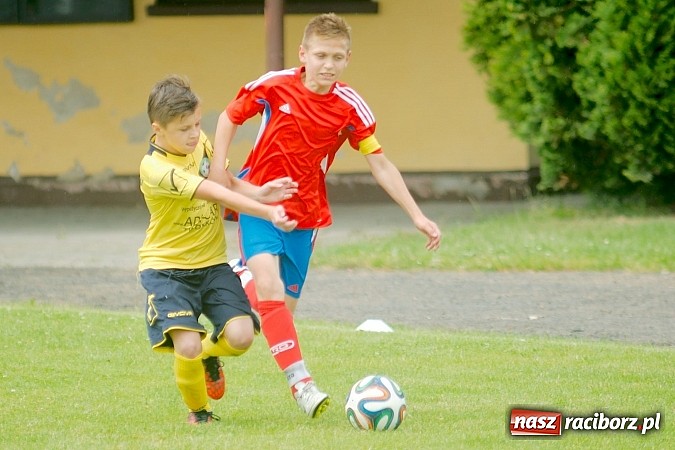 Zdjęcie w galerii na portalu naszraciborz.pl: Tworków Cup 2015: Wiele emocji i bramek w Tworkowie. MKS Żory z pucharem Wójta wiadomości z regionu