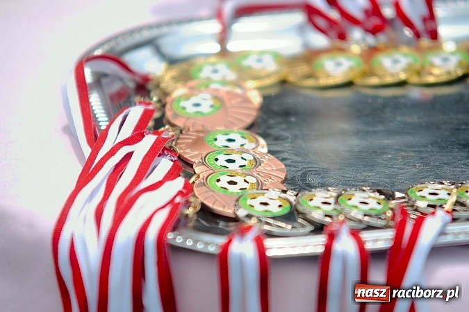 Zdjęcie w galerii na portalu naszraciborz.pl: Tworków Cup 2015: Wiele emocji i bramek w Tworkowie. MKS Żory z pucharem Wójta wiadomości z regionu