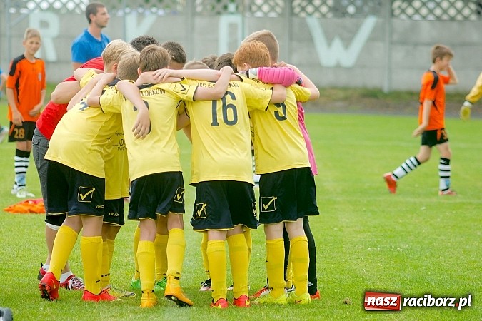 Zdjęcie w galerii na portalu naszraciborz.pl: Tworków Cup 2015: Wiele emocji i bramek w Tworkowie. MKS Żory z pucharem Wójta wiadomości z regionu