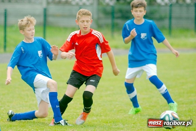 Zdjęcie w galerii na portalu naszraciborz.pl: Tworków Cup 2015: Wiele emocji i bramek w Tworkowie. MKS Żory z pucharem Wójta wiadomości z regionu