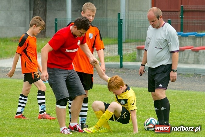 Zdjęcie w galerii na portalu naszraciborz.pl: Tworków Cup 2015: Wiele emocji i bramek w Tworkowie. MKS Żory z pucharem Wójta wiadomości z regionu