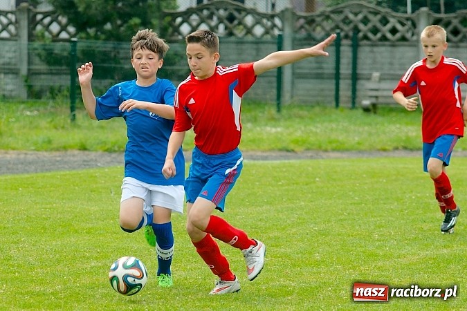 Zdjęcie w galerii na portalu naszraciborz.pl: Tworków Cup 2015: Wiele emocji i bramek w Tworkowie. MKS Żory z pucharem Wójta wiadomości z regionu