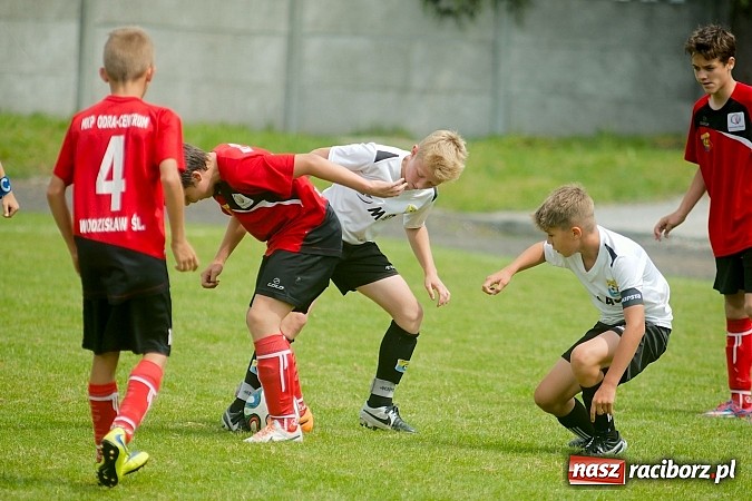 Zdjęcie w galerii na portalu naszraciborz.pl: Tworków Cup 2015: Wiele emocji i bramek w Tworkowie. MKS Żory z pucharem Wójta wiadomości z regionu