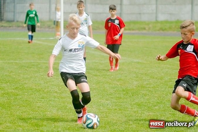 Zdjęcie w galerii na portalu naszraciborz.pl: Tworków Cup 2015: Wiele emocji i bramek w Tworkowie. MKS Żory z pucharem Wójta wiadomości z regionu